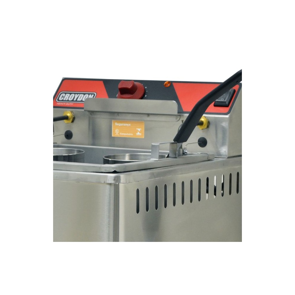 image_e6d7a7e7-5033-4186-9a1f-0f8aaf4de43b